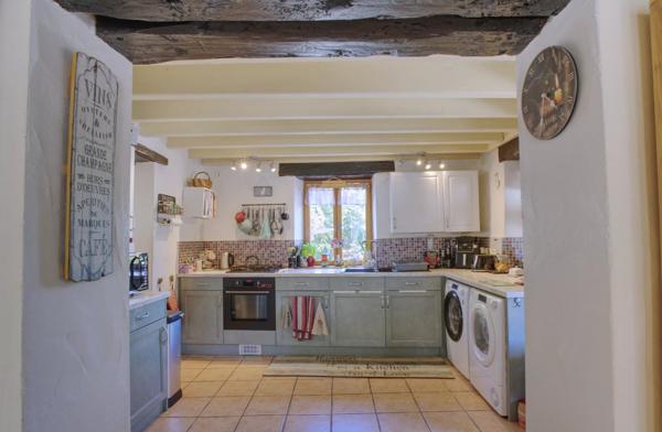 Charmante maison en pierre de 3 chambres dans un petit village
