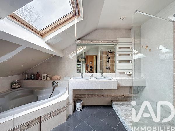 Maison à vendre 6 pièces 110 m² Villeneuve-la-Garenne