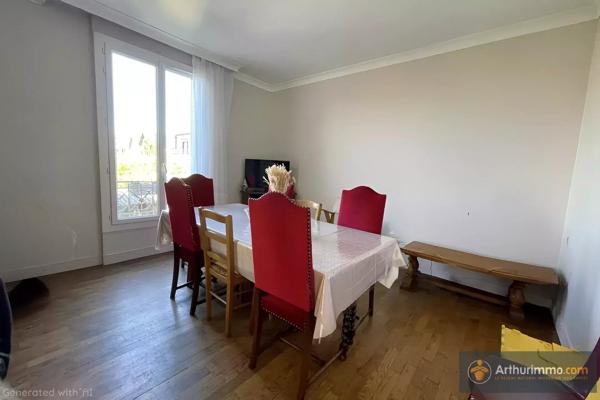 Vente                                                      Maison
                        
                     5 pièces                      93 m2                     à Livry-Gargan