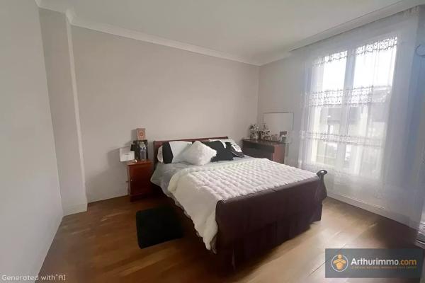 Vente                                                      Maison
                        
                     5 pièces                      93 m2                     à Livry-Gargan
