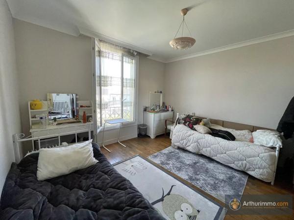 Vente                                                      Maison
                        
                     5 pièces                      93 m2                     à Livry-Gargan