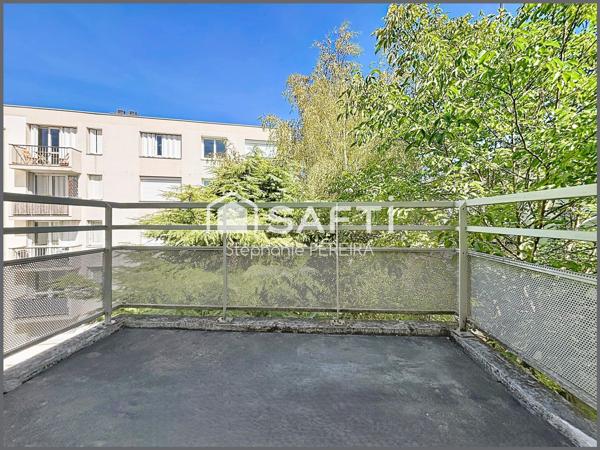 Appartement 3 pièces : dernier étage avec balcon