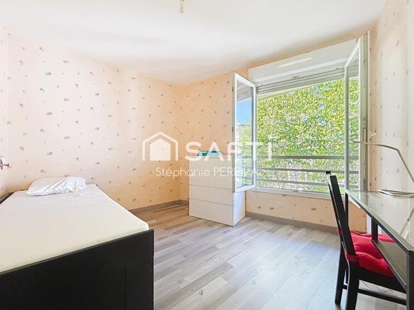 Appartement 3 pièces : dernier étage avec balcon