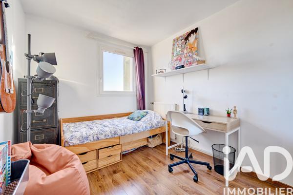 Appartement à vendre 4 pièces 78 m² Le Plessis-Robinson