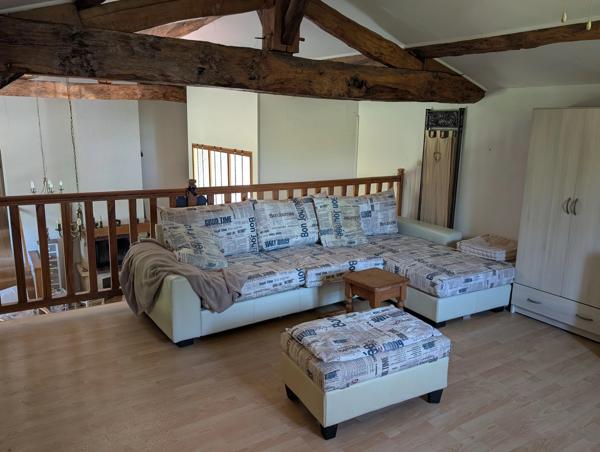 Maison en pierre avec piscine