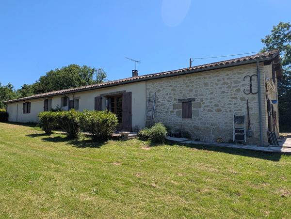 Maison en pierre avec piscine