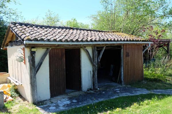 Maison en pierre avec piscine
