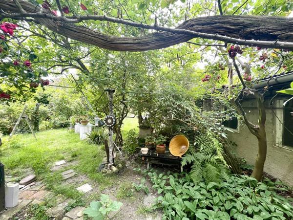Maison de caractère fin XIXᵉ siècle – 7 pièces – Jardin arboré de 561 m² – Ermont