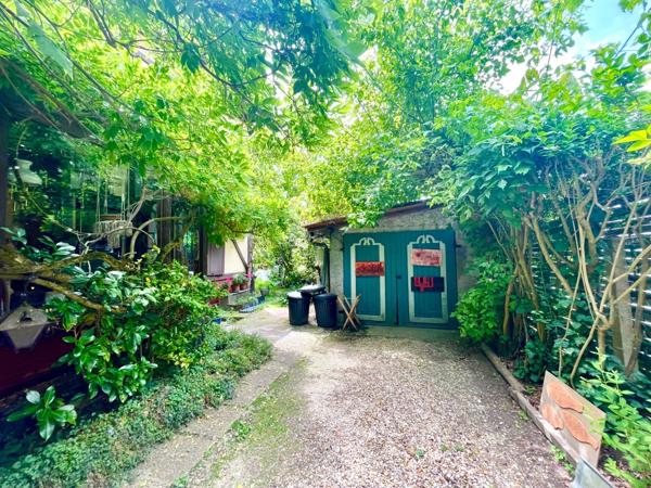 Maison de caractère fin XIXᵉ siècle – 7 pièces – Jardin arboré de 561 m² – Ermont