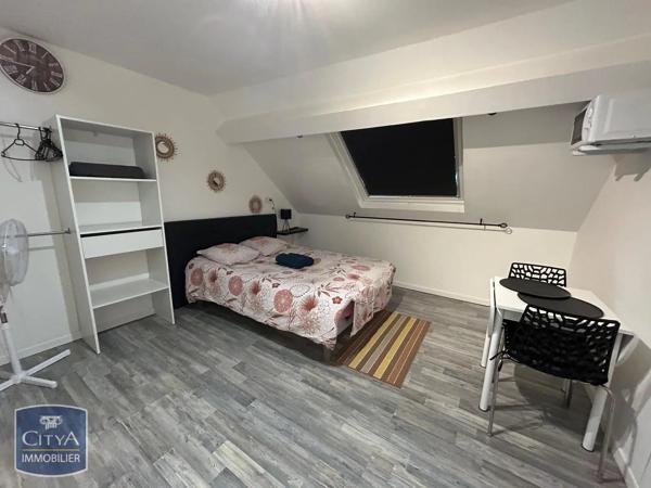 Appartement à louer 1 pièce 17m² Saint-Quentin (02100)