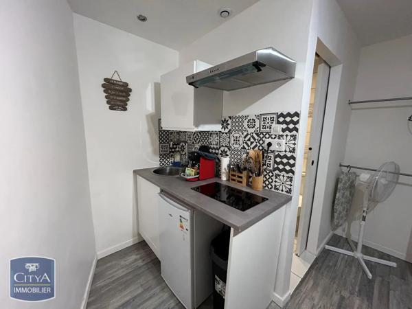 Appartement à louer 1 pièce 17m² Saint-Quentin (02100)