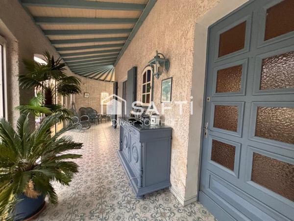 Au cœur de Tonneins, découvrez une demeure de 1850 pleine de charme, où le cachet de l’ancien rencontre le confort moderne, avec piscine et jardin au calme absolu.