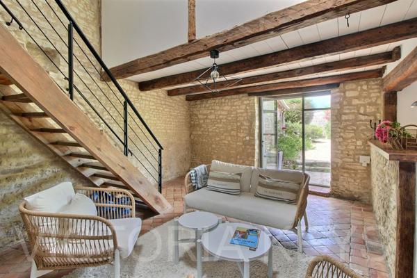 Chai rénové à vendre au Bois-Plage-en-Ré – 275 m², piscine chauffée