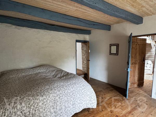Chai rénové à vendre au Bois-Plage-en-Ré – 275 m², piscine chauffée
