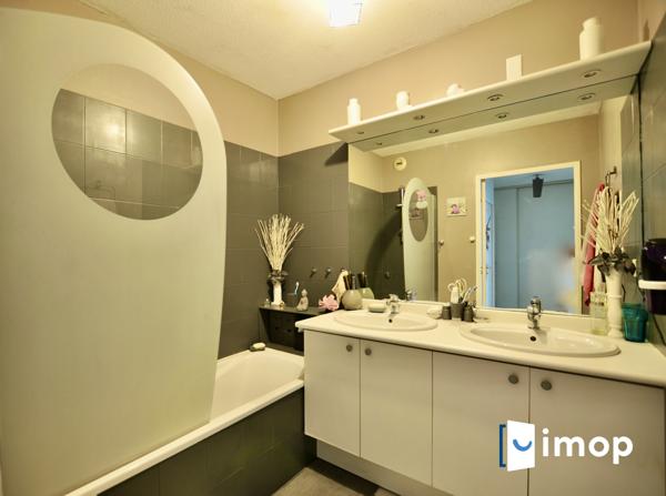 F3 bénéficiant d'une superbe terrasse couverte de 26m2