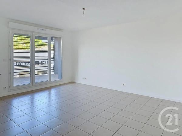 Appartement T2 à vendre  4 pièces - 82 m 2   CENON  - 33