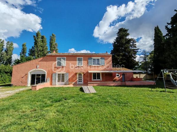 Maison traditionnelle de 330 m²