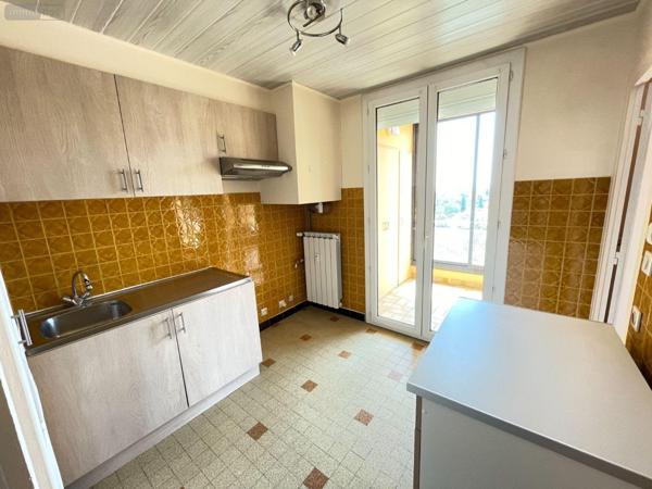 Appartement à vendre à Manosque dans les Alpes-de-Haute-Provence (04100), ref : 025/1906