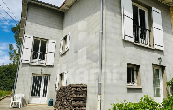 Grande maison familiale 3 chambres, cuisine fonctionnelle et grande pièce à vivre