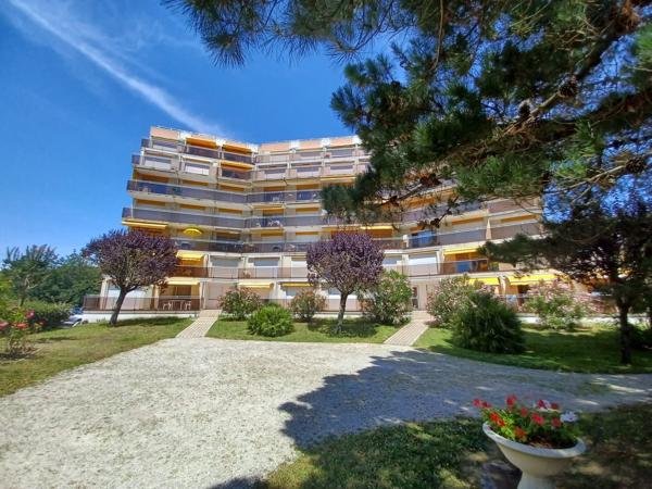 Parking + appartement