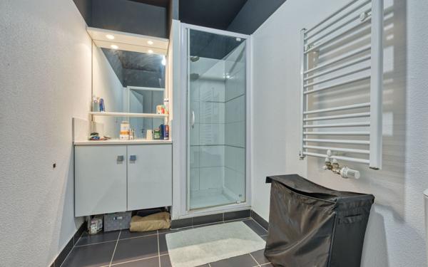 Appartement à vendre    2 pièces • 39,76 m2 Pessac