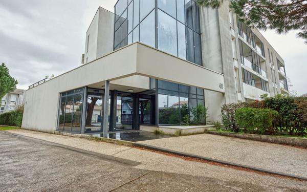 Appartement à vendre    2 pièces • 39,76 m2 Pessac