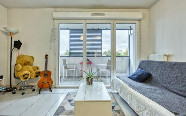 Appartement à vendre    2 pièces • 39,76 m2 Pessac