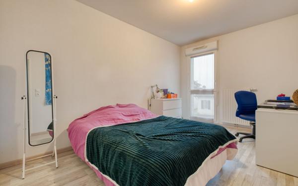 Appartement à vendre    2 pièces • 39,76 m2 Pessac