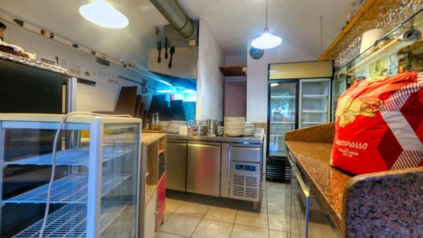 Vente local commercial - Fond de commerce Bastia 21 m² et terrasse