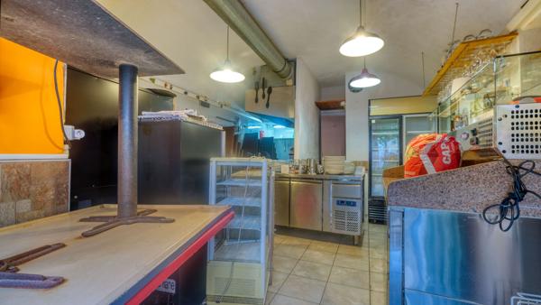 Vente local commercial - Fond de commerce Bastia 21 m² et terrasse