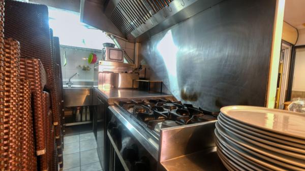 Vente local commercial - Fond de commerce Bastia 21 m² et terrasse