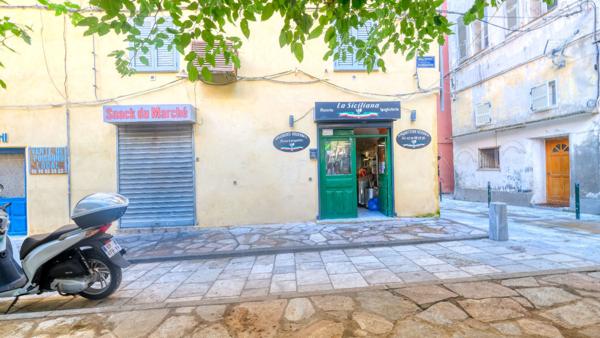 Vente local commercial - Fond de commerce Bastia 21 m² et terrasse