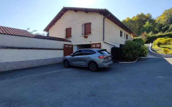 Maison à vendre    4 pièces •  Peyrehorade