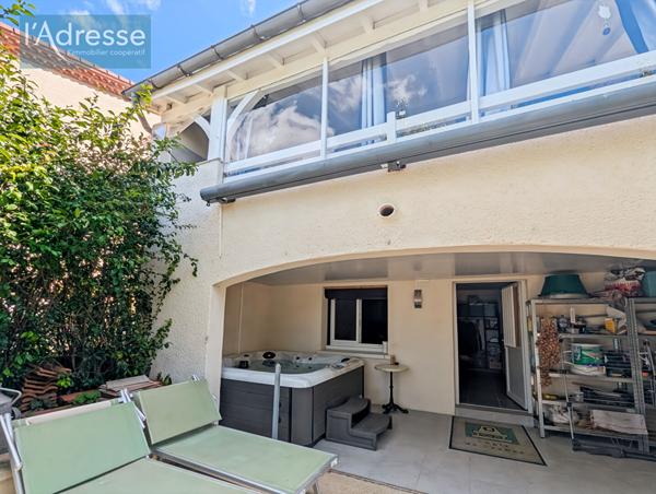 Maison rénovée de 147 m² avec jardin sur les hauteurs de Puy-l'Evêque