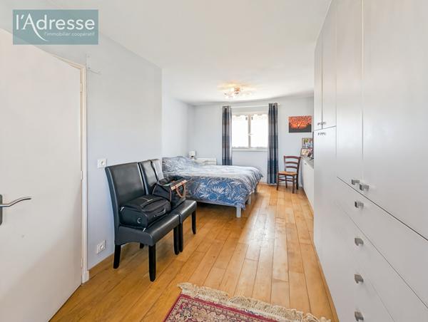 Maison rénovée de 147 m² avec jardin sur les hauteurs de Puy-l'Evêque