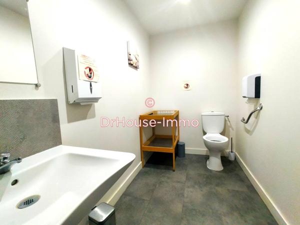 Commerce à vendre 4 pièces de 215 m²