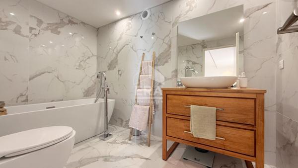 Villa contemporaine 2023  Rimiez. Vue mer & montagnes. Piscine