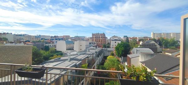 2P spacieux au dernier étage, balcons, vue dégagée