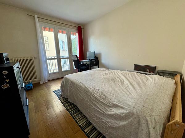 Appartement 3 pièces lumineux, prêt à vivre au coeur d'Étampes