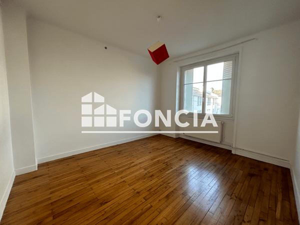 Location Appartement 3 pièces 71.41 m² - 7 RUE DES PERRIERES Nantes 44000