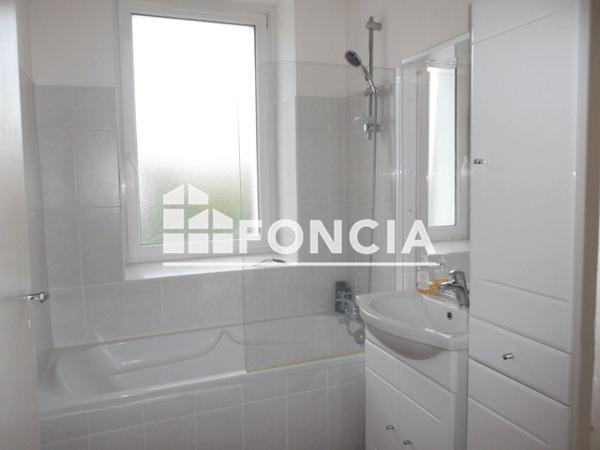 Location Appartement 3 pièces 71.41 m² - 7 RUE DES PERRIERES Nantes 44000