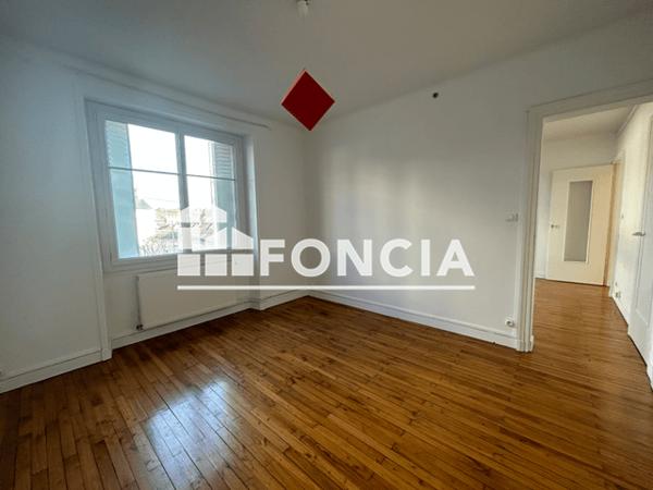 Location Appartement 3 pièces 71.41 m² - 7 RUE DES PERRIERES Nantes 44000