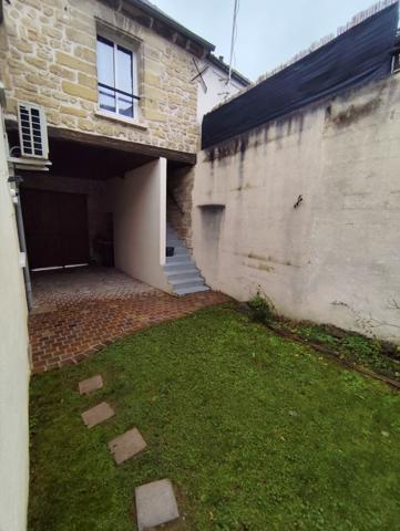 Immeuble Cergy 6 pièces 82.90 m2