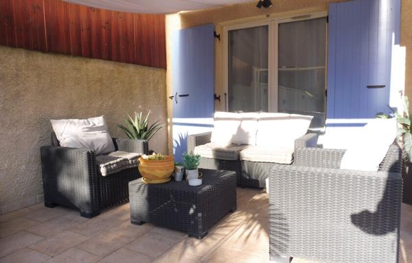 Maison individuelle 3 chambres, garage et piscine