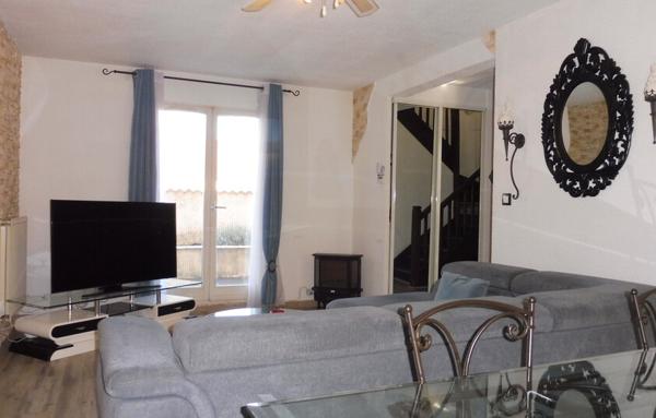 Maison individuelle 3 chambres, garage et piscine