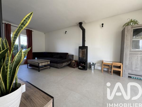 Maison à vendre 6 pièces 130 m² Saint-Fargeau-Ponthierry