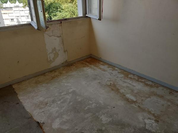 A saisir appartement de type 3,quartier calme dans la ville de Chateauroux,à rénover entiérement,travaux de copropriété prevu pour Septembre