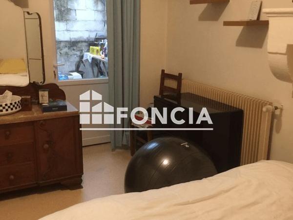 Location Appartement 2 pièces 43 m² - 4 PLACE DE LA MAIRIE La Grandville 08700