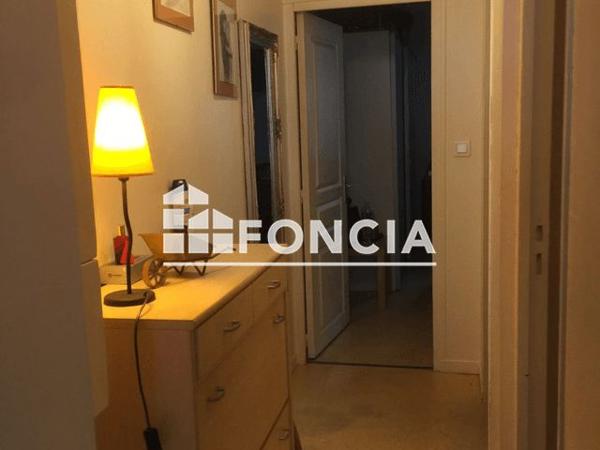 Location Appartement 2 pièces 43 m² - 4 PLACE DE LA MAIRIE La Grandville 08700