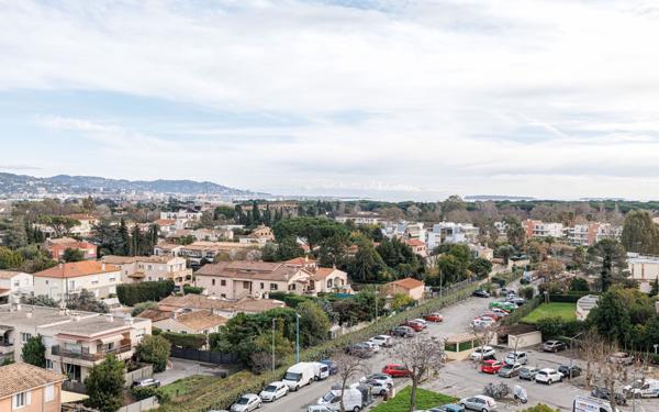Appartement à vendre    3 pièces • 98 m2 Mandelieu-la-Napoule